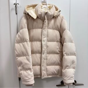 Aritizia the super puff cashcord  Jacket size L cream 700+ filling